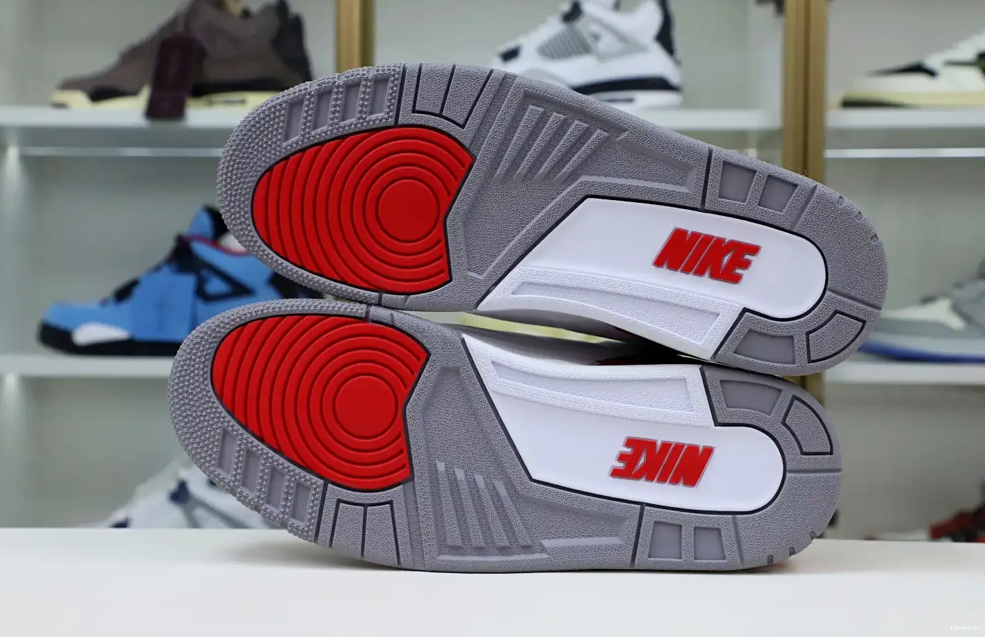 JORDAN 3RETRO